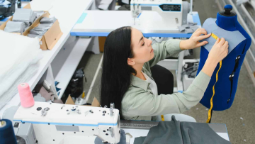 La marque de prêt-à-porter agnès b. nous parle de son logiciel de liasse fiscale